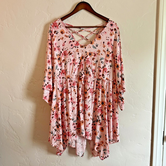 Torrid Size 2 Plus Babydoll Tunic Stretch Challis Top - Pink Floral Handkerchief - Picture 1 of 10